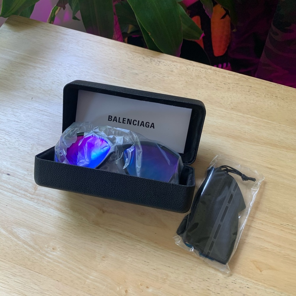 Balenciaga Deep Grape Wrap Sunglasses Purple Mirror Shield Like New in Box